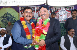 Political Secretary to PPP Chairman Bilawal Bhutto Zardari and newly elected MPA Jameel Ahmed Soomro along with party workers laying flower wreath on the grave of Shaheed Mohtarma Benazir Bhutto at Ghari Khuda Bakhsh.