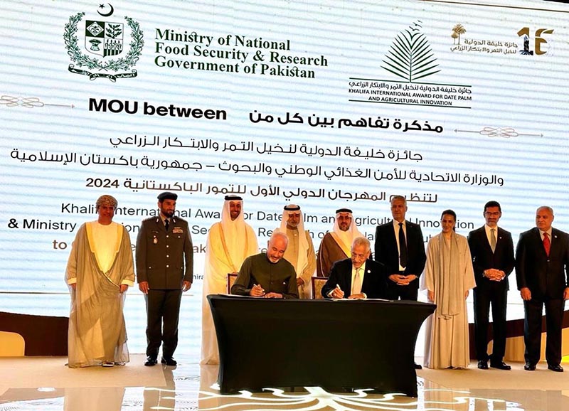 Ambassador Faisal Niaz Tirmizi, Pakistan's Envoy to UAE and Dr. Abdelouahhab Zaid Prof., General Secretary, Khalifa International Award for Date Palm and Agricultural Innovation, signed the MOU signed a Memorandum of Understanding in Abu Dhabi. The signing ceremony was witnessed by H.E. Sheikh Nahyan Mubarak Al Nahyan, Minister of Tolerance and Coexistence of the UAE