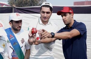 Medium Fast Bowler from Multan Sultans Abbas Afridi giving bowling tips to the students during visit at Aspire group of Colleges.