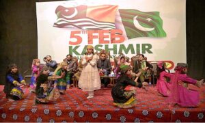 Students are performing in tableau during an event organized to express solidarity with people of Indian Illegally Occupied Jammu and Kashmir (IIOJK) on the occasion of Kashmir Solidarity Day at Sargodha Arts Council