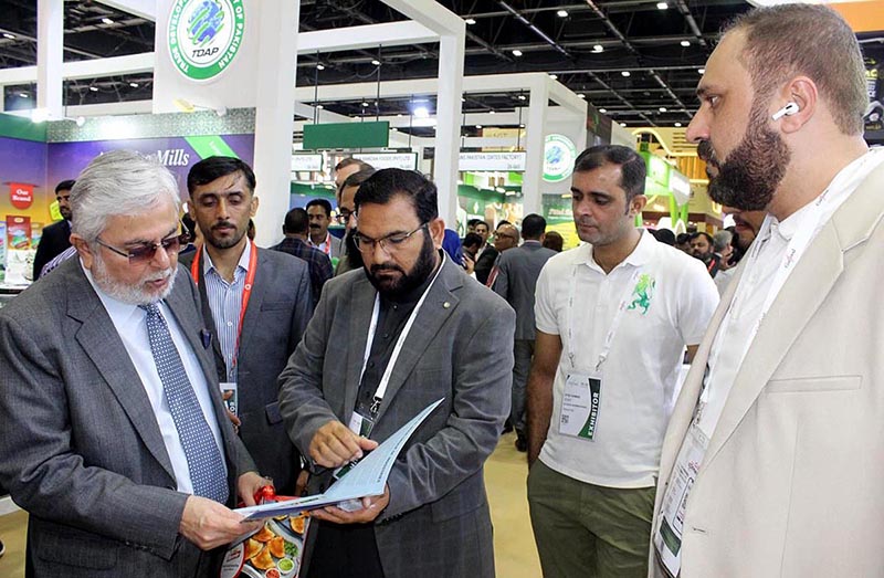 Muhammad Zubair Motiwala, Chief Executive, Trade Development Authority of Pakistan during his visit to the Pakistan Pavilion in the ongoing Gulf Food Exhibition, Dubai World Trade Centre