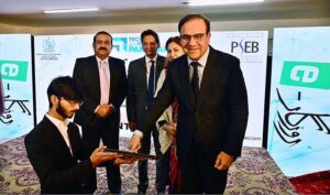 Caretaker Federal Minister for IT & Telecom Dr. Umar Saif inaugurates Pakistan's First Private Sector E-Rozgaar Center managed by EC Services in association with NTS