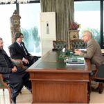 A delegation of Pakistan Tehreek-e-Insaf, comprising of Mr. Raoof Hassan and Mr. Umair Niazi, called on President Dr. Arif Alvi, at Aiwan-e-Sadr