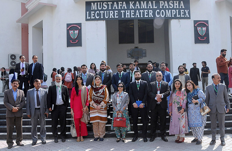 Vice Chancellor of Nishter Medical University Dr. Mahnaz Khakwani Briefing the 16-member delegation of officers led by Chief Instructor National Institute of Management (NIM) Islamabad Ms. Samreen Zahra during a study tour as part of the 39th Mid Career Management Course
