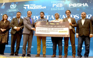 Federal Minister for IT and Telecommunication Dr. Umar Saif addressing the participants on the occasion of IT and ITES Export Awards 2024