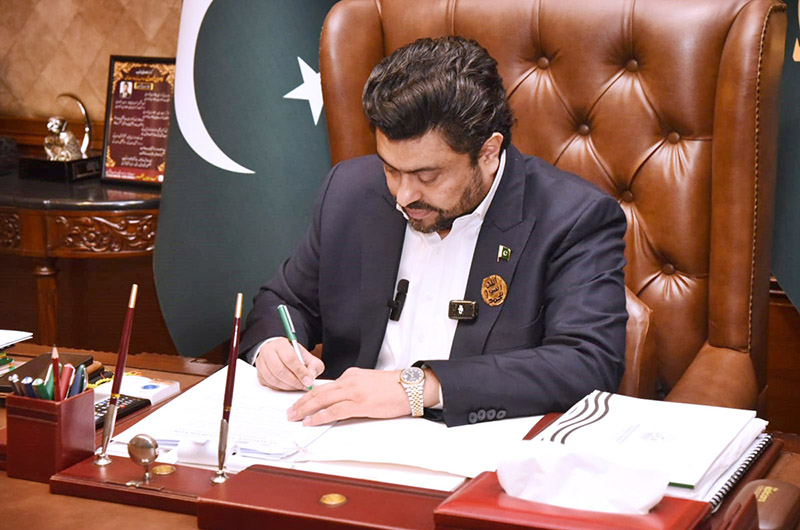 Sindh Governor Kamran Khan Tessori signs after approval of Registration (Sindh Amendment) Ordinance 2024 at Governor House