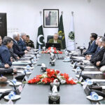 President Dr. Arif Alvi being briefed about the role and performance of Wafaqi Mohtasib, during his visit to Mohtasib's Office