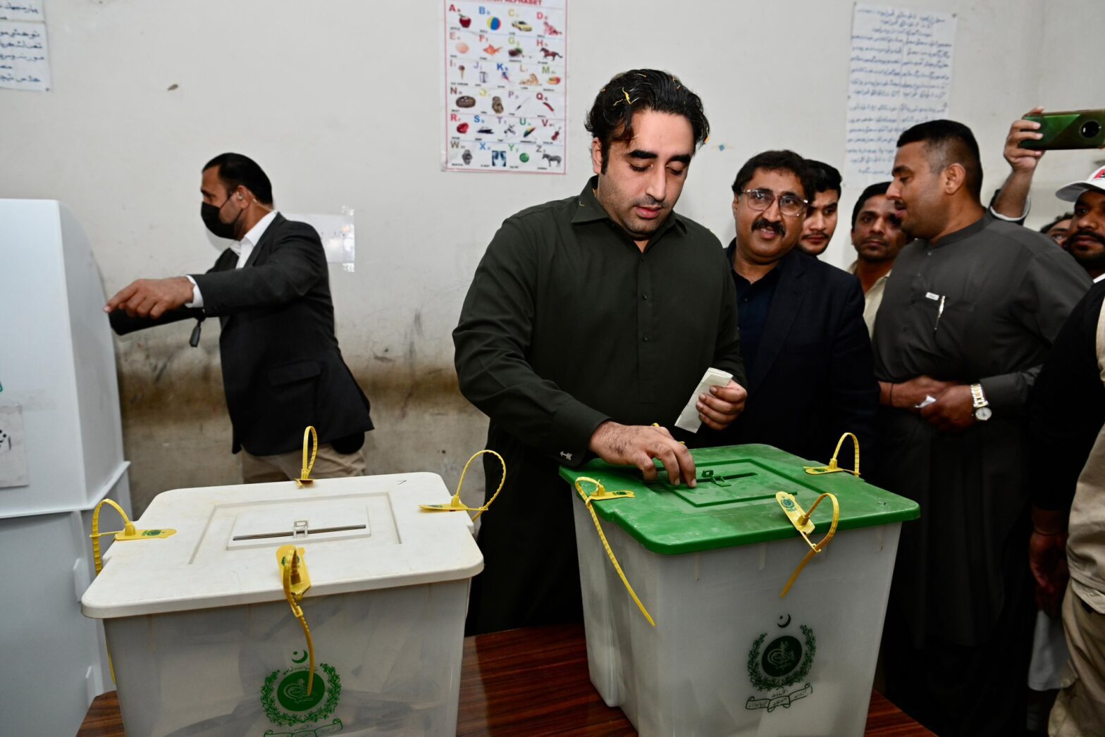 Bilawal casts his vote in Nodero