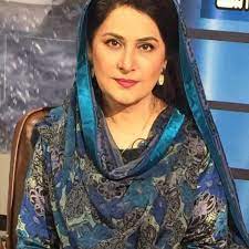 Famous Newscaster Farhana Owais honored