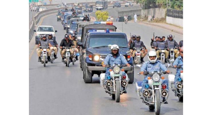 Bahawalpur police hold flag march