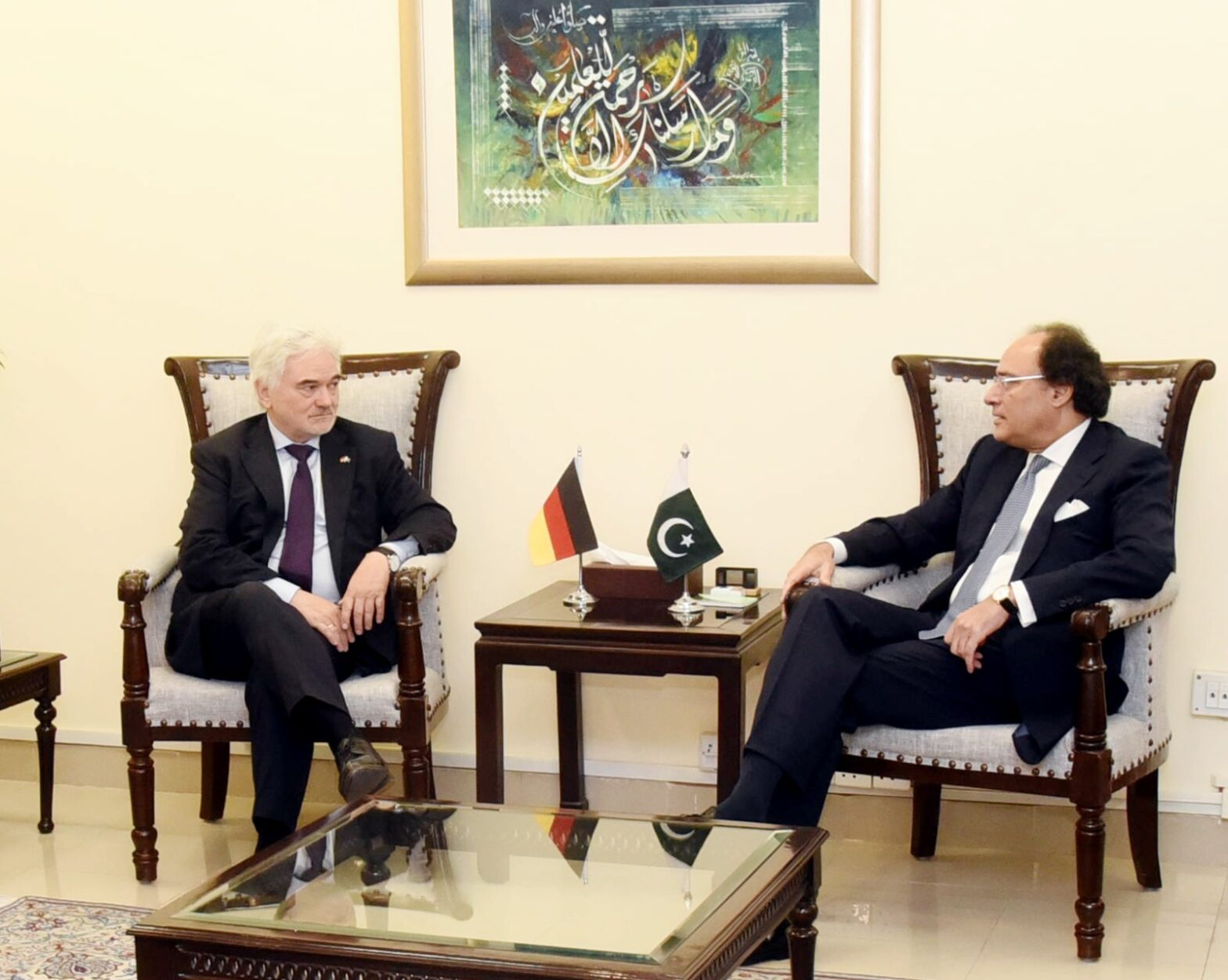 Finance minister for enhancing Pak-Germany bilateral trade