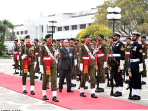 President Asif Ali Zardari inspecting the Guard of Honour, at Aiwan-e-Sadr.