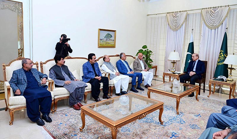 A delegation of the National Party calls on Prime Minister Muhammad Shehbaz Sharif.