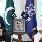 Prime Minister of Pakistan, Muhammad Shehbaz Sharif exchanging views with Chief of the Naval Staff, Admiral Naveed Ashraf at Naval Headquarters