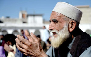 A large number of people attending Congregation Prayer (Friday Prayer) at Markazi Jamia Masjid in the holy fasting month of Ramzan.
