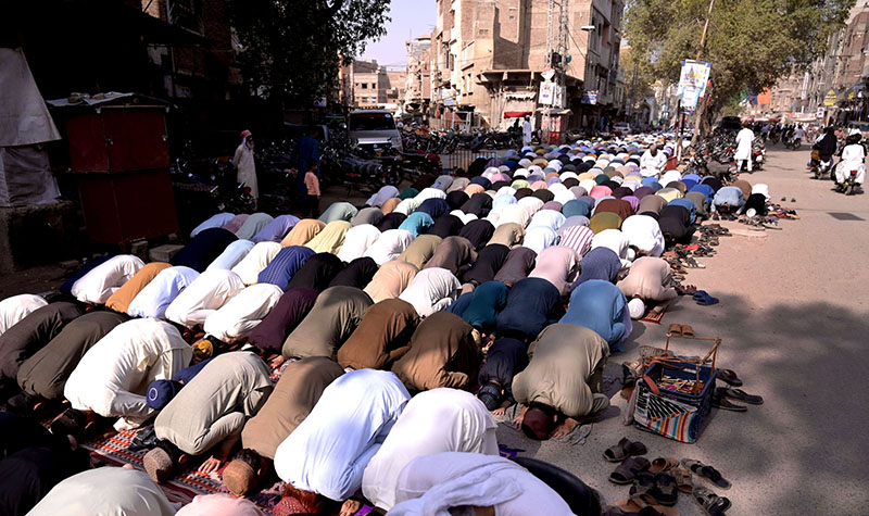Worshipers offering Friday Prayers at Jamia Masjid Qadeemi in the holy month of Ramadan