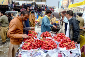 People purchasing Jalabies and other food items for Iftar at Prince Road