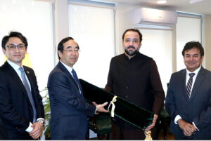 Ambassador of Japan to Pakistan Wada Mitsuhiro calls on Federal Minister for Overseas Pakistanis and Human Resource Development, Chaudhry Salik Hussain and exchanged views on strengthening bilateral relations