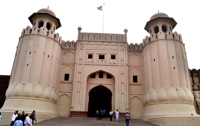 The Alamgiri Gate, constructed by Emperor Aurangzeb in 1674, serves as the primary entrance to the Lahore Fort, situated on the western side of the Fort complex, facing the historical Shahi Qila
