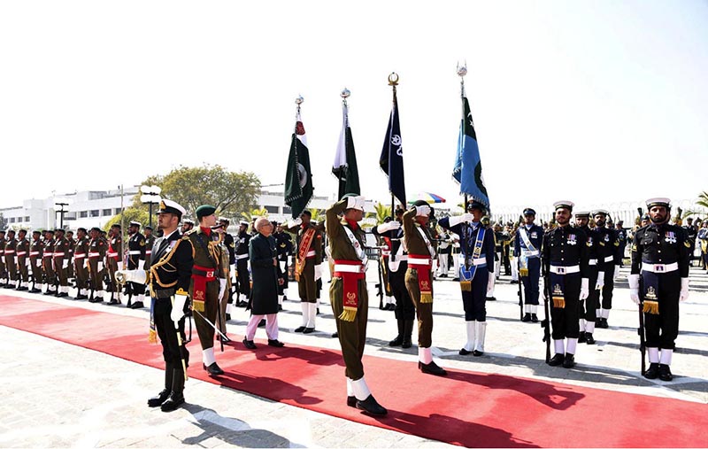 President Dr Arif Alvi being presented with the farewell Guard of Honour, at Aiwan-e-Sadr