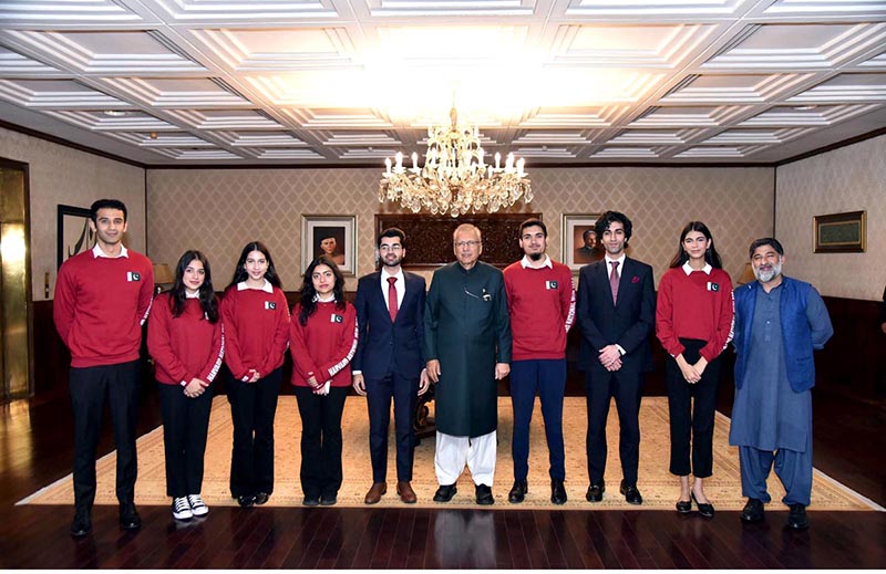 President Dr Arif Alvi in a group photo with a delegation of students from the Lahore University of Management Sciences (LUMS), who won the Best Small Delegation Award for Pakistan at the Harvard National Model United Nations USA, at Aiwan-e-Sadr