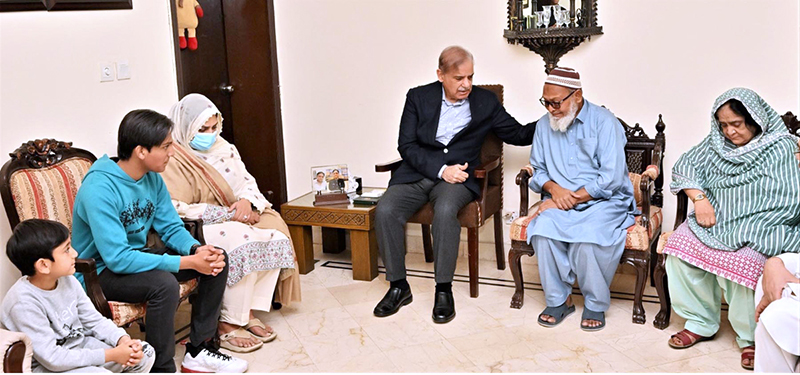 Prime Minister Muhammad Shehbaz Sharif offers condolences to the family of Lt. Colonel Syed Kashif Ali Shaheed at their residence in Chaklala