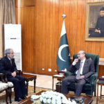 The Ambassador of Yemen to Pakistan, Mohammad Motahar Alashabi, calls on President Asif Ali Zardari, at Aiwan-e-Sadr