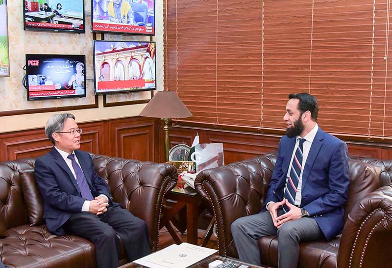 Mr.Jiang Zaidong, Ambassador of the People's Republic of China called on Attaullah Tarar, Federal Minister for Information and Broadcasting