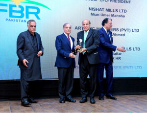 Prime Minister Muhammad Shehbaz Sharif presents awards to the highest taxpayers and exporters of the country at the Tax Excellence Awards 2024