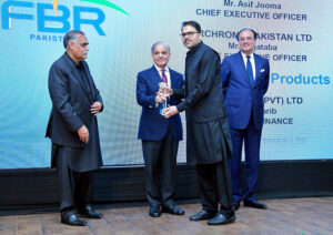 Prime Minister Muhammad Shehbaz Sharif presents awards to the highest taxpayers and exporters of the country at the Tax Excellence Awards 2024