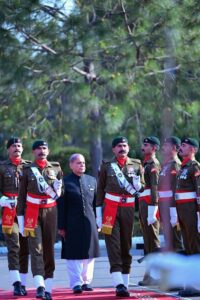 Prime Minister Muhammad Shehbaz Sharif inspecting the Guard of Honor presented by a contingent of Pakistan’s Armed Forces upon arrival at the Prime Minister House