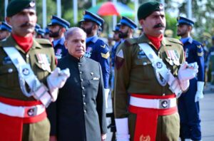 Prime Minister Muhammad Shehbaz Sharif inspecting the Guard of Honor presented by a contingent of Pakistan’s Armed Forces upon arrival at the Prime Minister House