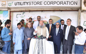 Federal Minister for Commerce, Jam Kamal Khan visiting utility store at West Point Tower
