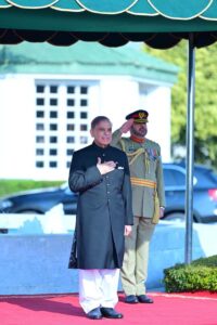 Prime Minister Muhammad Shehbaz Sharif inspecting the Guard of Honor presented by a contingent of Pakistan’s Armed Forces upon arrival at the Prime Minister House