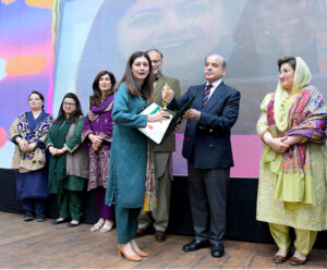 Prime Minister Muhammad Shehbaz Sharif distributing Khatoon-e-Pakistan Awards among the high achievers women in their respective fields on the eve of International Women Day