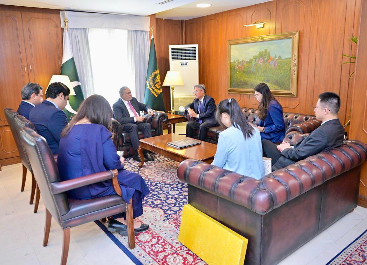 FM desires to strengthen Pak-China ties