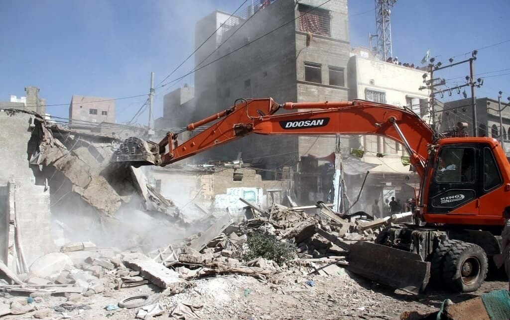 LDA demolishes several illegal construction
