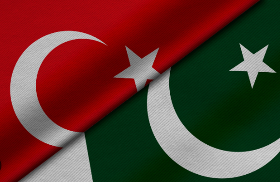 FMs of Pakistan, Turkey review ties