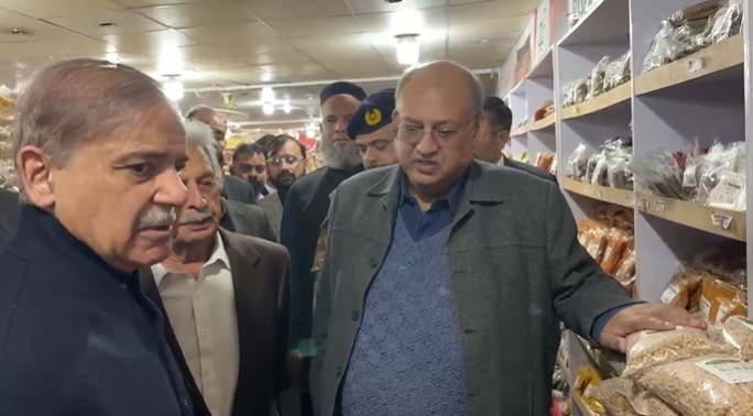 PM pays surprise visits to Utility Stores to inspect Relief Package implementation