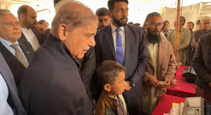 PM pays surprise visits to Utility Stores to inspect Relief Package implementation