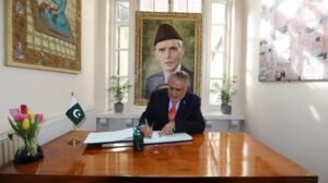 FM underlines significance of economic-diplomacy to attract investments