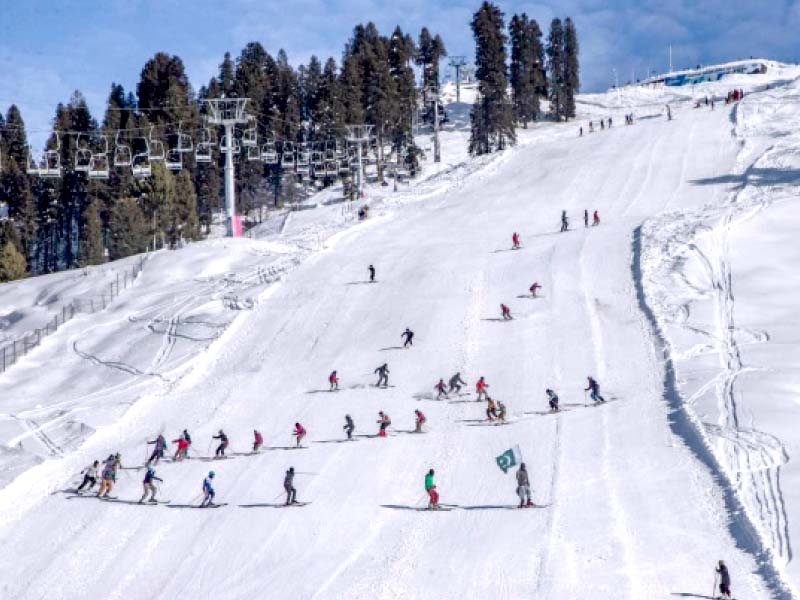 Pakistan Army hosts skiing festival in Malam Jabba