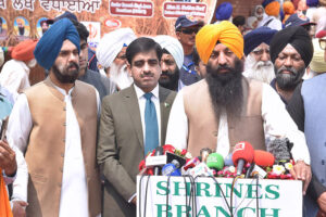 Additional Secretary Punjab, Rana Shahid Saleem accompanied by Provincial Minister Punjab Pakistan and president PSGPC, Ramesh Singh Aroar is talking to the media on the arrival of Sikh Yatrees at Wagah Border