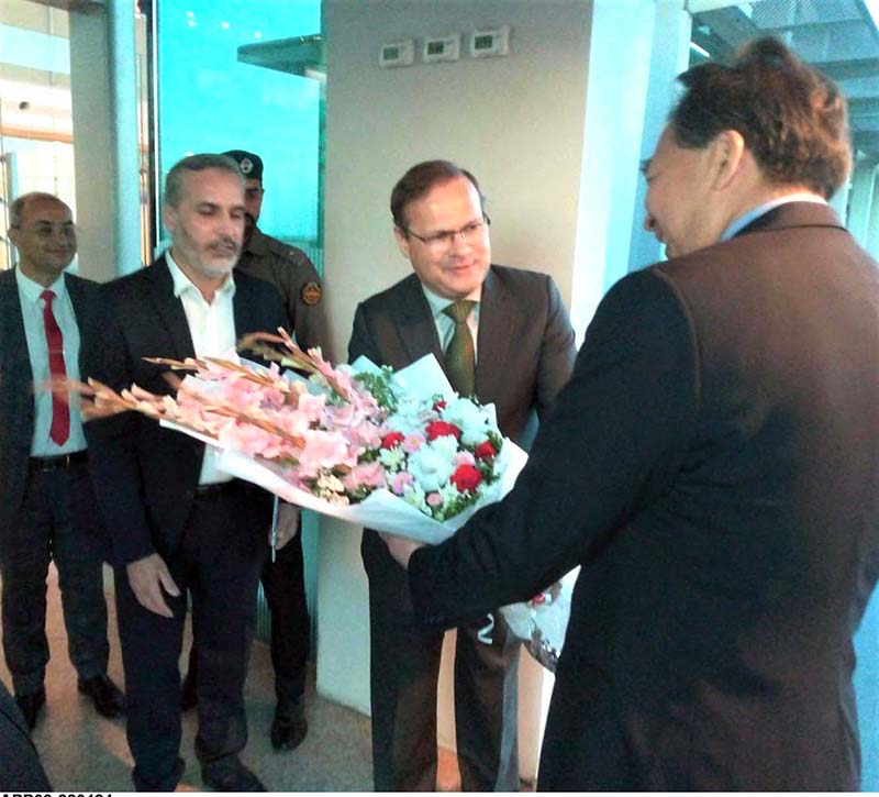 The Ministry of Economic Affairs cordially extends a gracious welcome to the esteemed Chinese delegation, under the leadership of His Excellency Lou Zhaohai, Chairman of the Chinese International Development Cooperation Agency (CIDCA), upon their visit to the Islamic Republic of Pakistan. The Government of Pakistan is looking forward to engage in fruitful discussions aimed at strengthening the bonds of friendship and enhancing collaboration between the two nations.