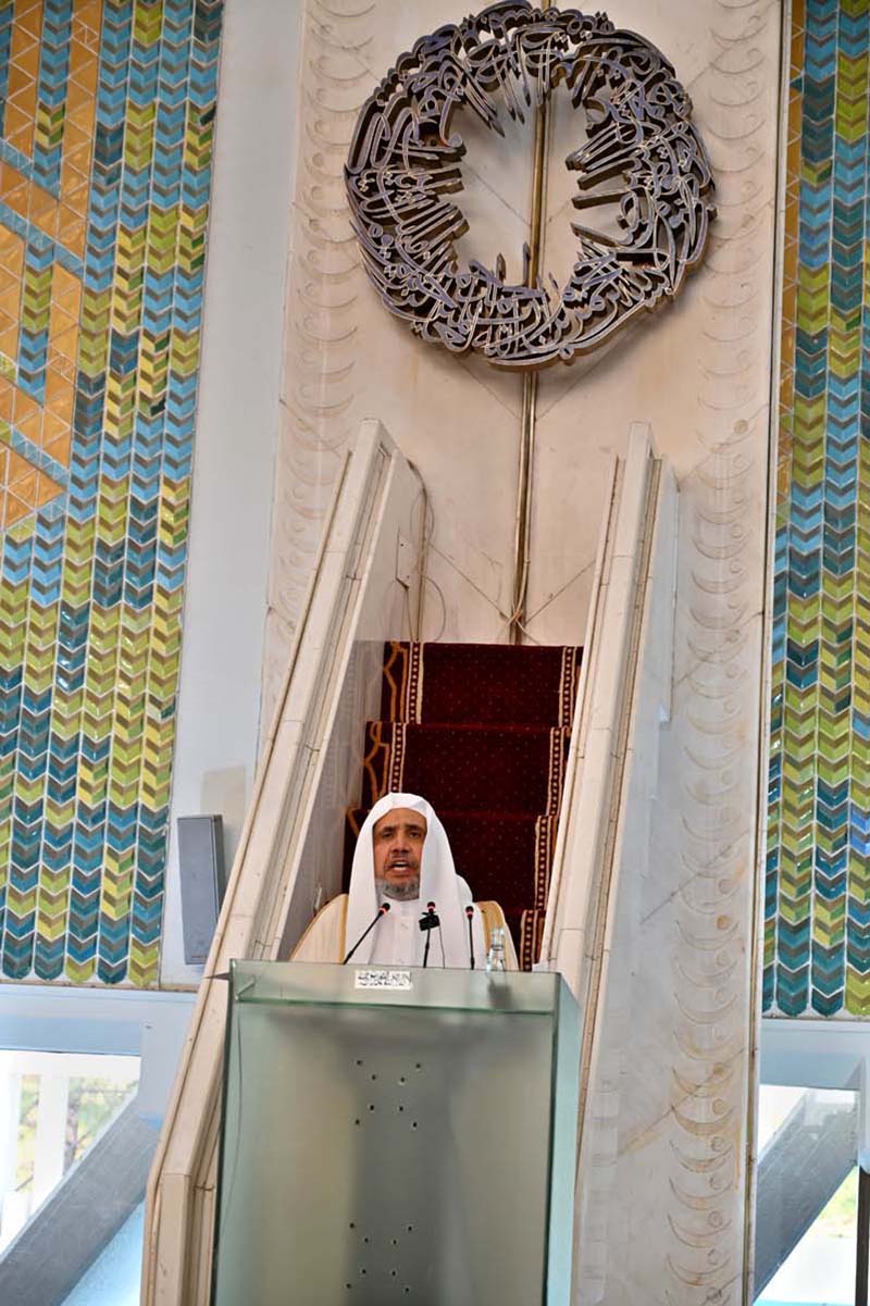 Secretary General of the Muslim World League (MWL) Dr. Mohammad bin Abdulkarim Al-Issa arrives at Faisal Masjid for offering Eidul-Fitr