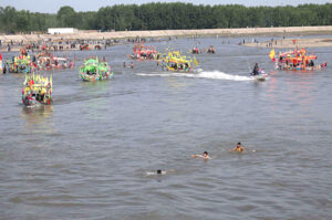 Visitors enjoy boat riding at Sardaryab picnic point on the 3rd day of Eid ul Fitr celebrations