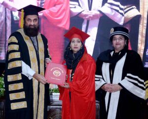 Governor of Punjab, Muhammad Baligh Ur Rehman awarding degrees among the successful students during the 4th Convocation of Government College Women University Faisalabad (GCWUF).