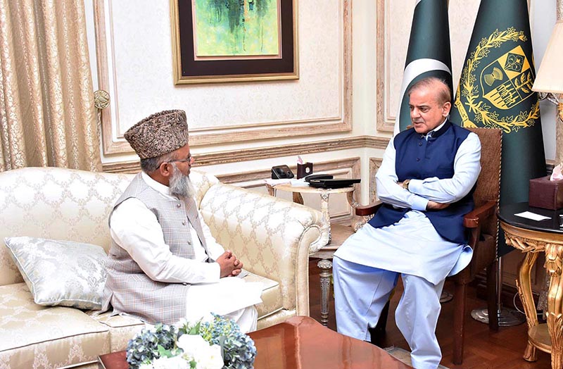 Eminent religious scholar Dr. Raghib Hussain Naeemi calls on Prime Minister Muhammad Shehbaz Sharif