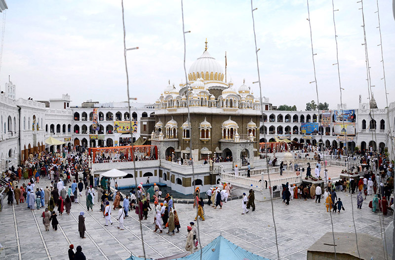 Federal Defence Minister, Khawaja Asif Mehmood addressing the Sikh pilgrims at Gurdwara Panja Sahib on the occasion of Baisakhi Mela