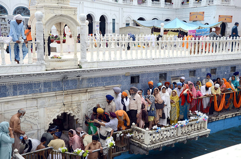 Federal Defence Minister, Khawaja Asif Mehmood addressing the Sikh pilgrims at Gurdwara Panja Sahib on the occasion of Baisakhi Mela